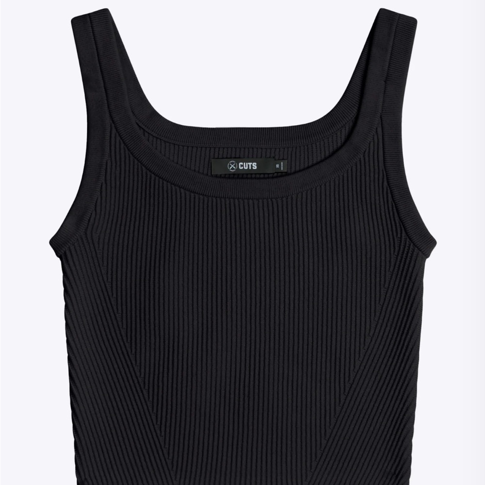 Cuts Coreflux Tank sz M never worn